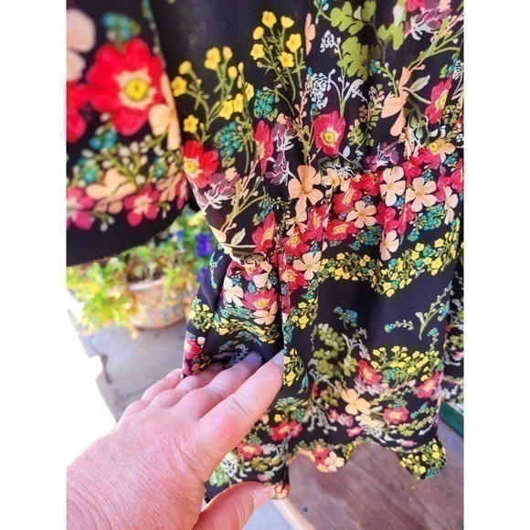 Host pick BB Dakota New Floral Drawstring Pockets  Bell Sleeves Shorts Jumper‎ - Picture 6 of 11